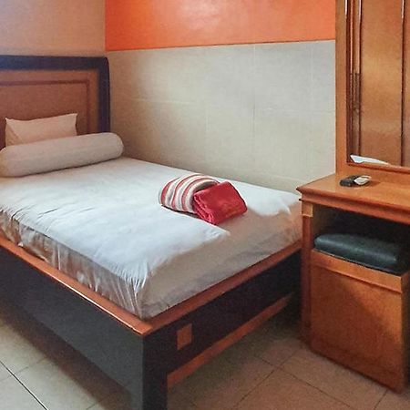Homestay Gayatri Sawojajar Near Univ Negeri Malang Kampus 2 Mitra Reddoorz Kültér fotó