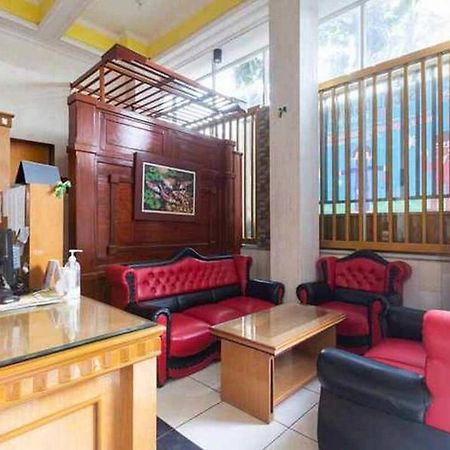Homestay Gayatri Sawojajar Near Univ Negeri Malang Kampus 2 Mitra Reddoorz Kültér fotó