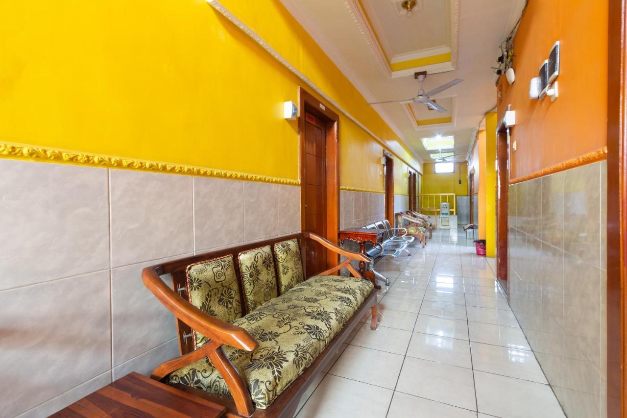 Homestay Gayatri Sawojajar Near Univ Negeri Malang Kampus 2 Mitra Reddoorz Kültér fotó