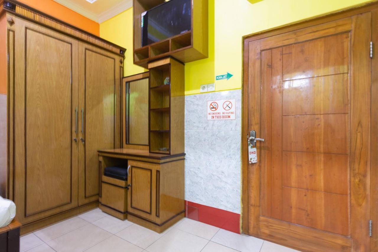 Homestay Gayatri Sawojajar Near Univ Negeri Malang Kampus 2 Mitra Reddoorz Kültér fotó