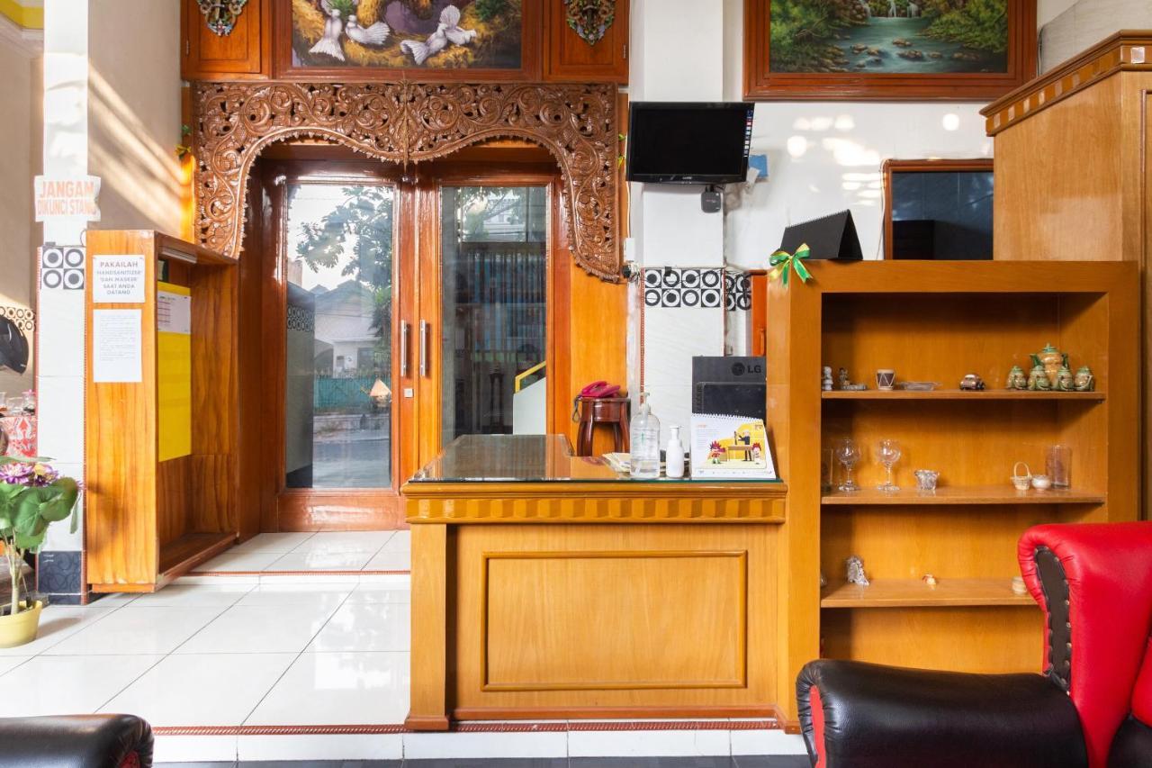 Homestay Gayatri Sawojajar Near Univ Negeri Malang Kampus 2 Mitra Reddoorz Kültér fotó
