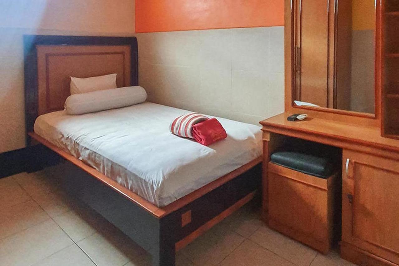 Homestay Gayatri Sawojajar Near Univ Negeri Malang Kampus 2 Mitra Reddoorz Kültér fotó