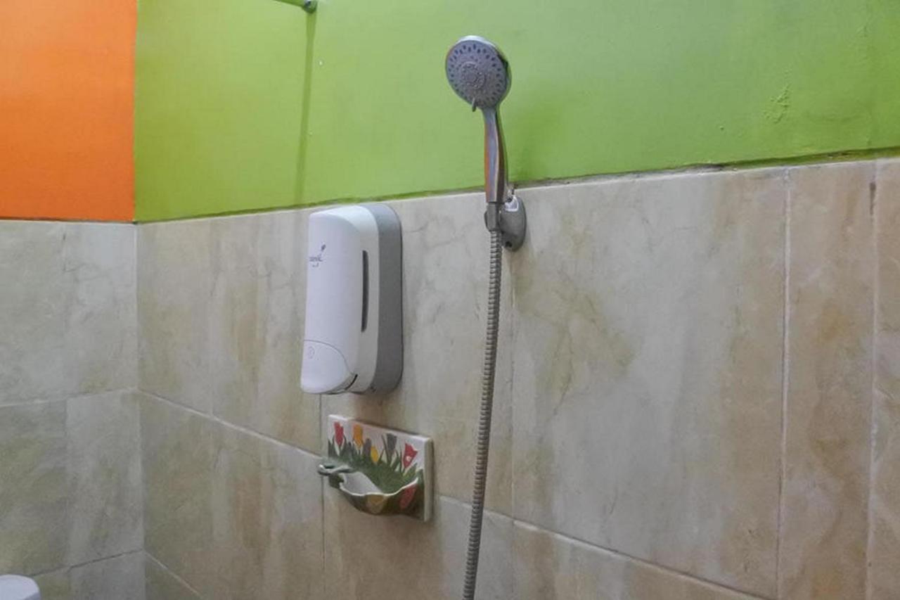 Homestay Gayatri Sawojajar Near Univ Negeri Malang Kampus 2 Mitra Reddoorz Kültér fotó