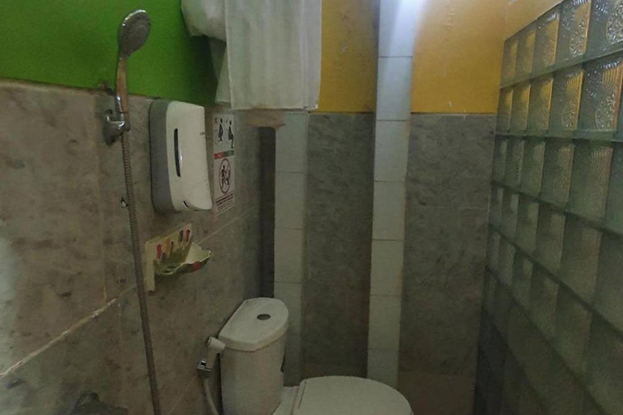 Homestay Gayatri Sawojajar Near Univ Negeri Malang Kampus 2 Mitra Reddoorz Kültér fotó